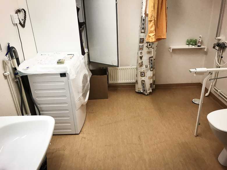 En sjuksköterska använde patientens tvättmaskin inne på toaletten för att blanda antibiotika. Bild: Elzana Odzakovic