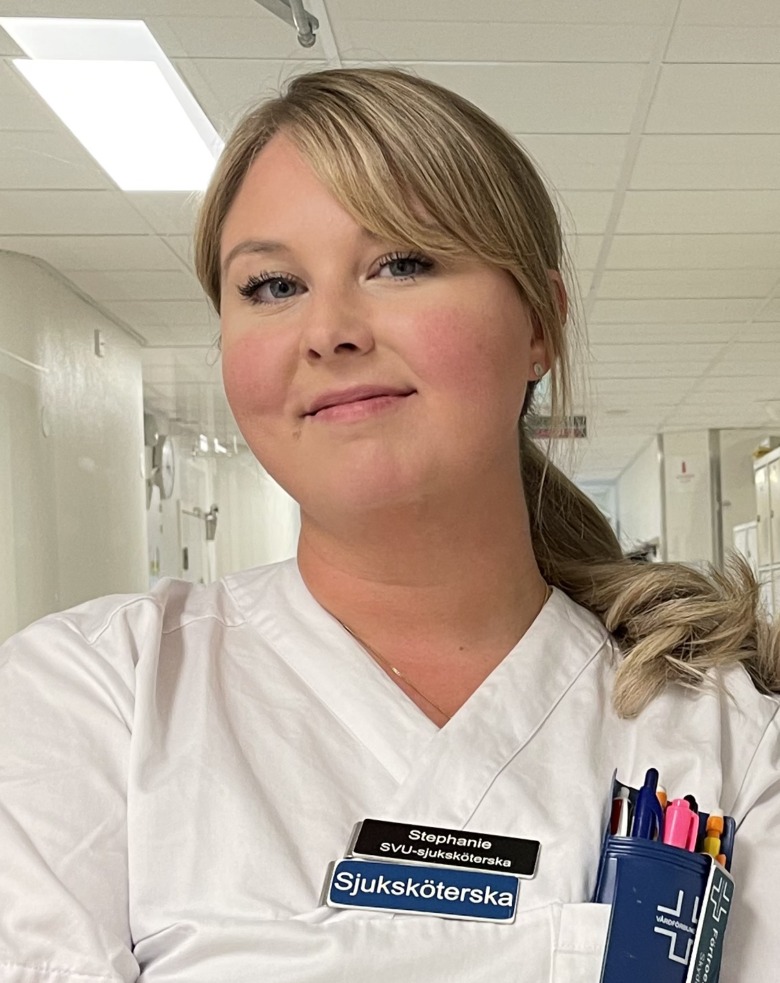 Stephanie Albäck är sjuksköterska på kirurgi- och urologivårdavdelningen på Ystads lasarett i Region Skåne. Bild: Per Bengtsson.