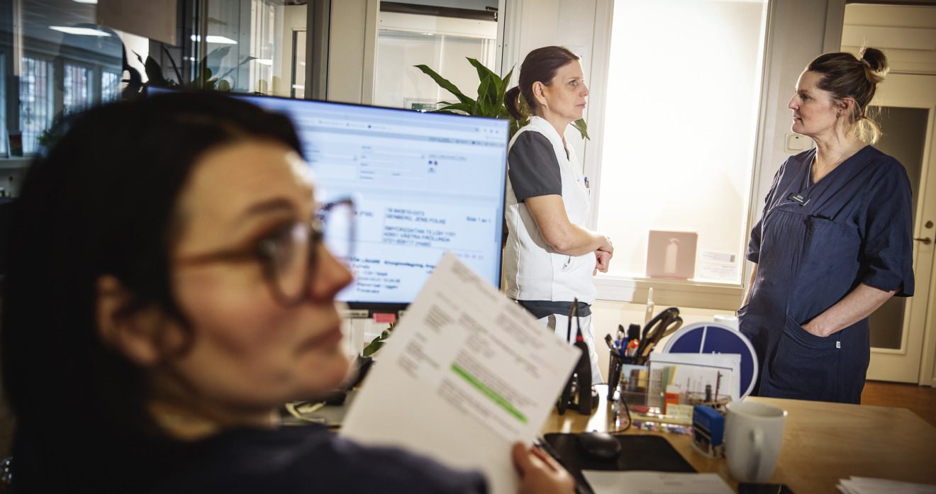 Här skriver AI-assistenten journalerna: ”Hinner med fler patientsamtal nu”