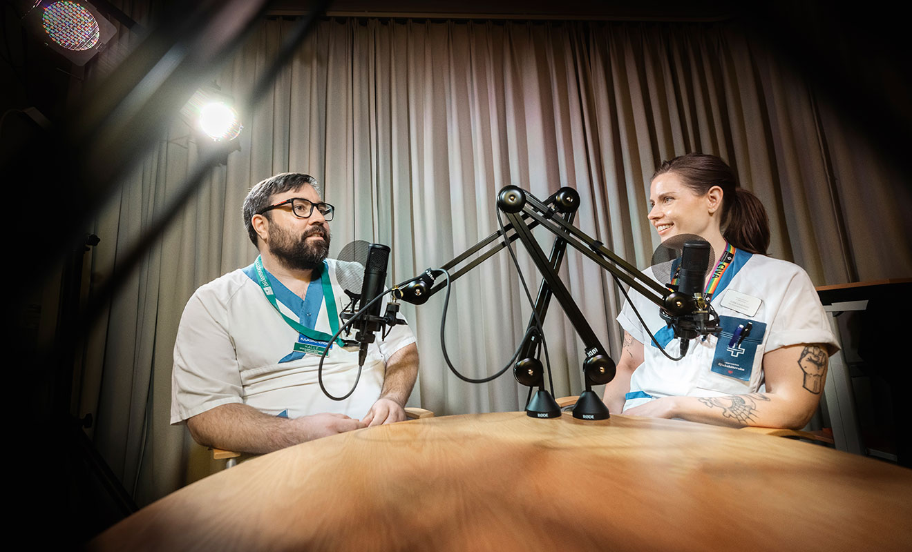 De poddar från intensiven –  och gläntar på dörren till en hemlig värld