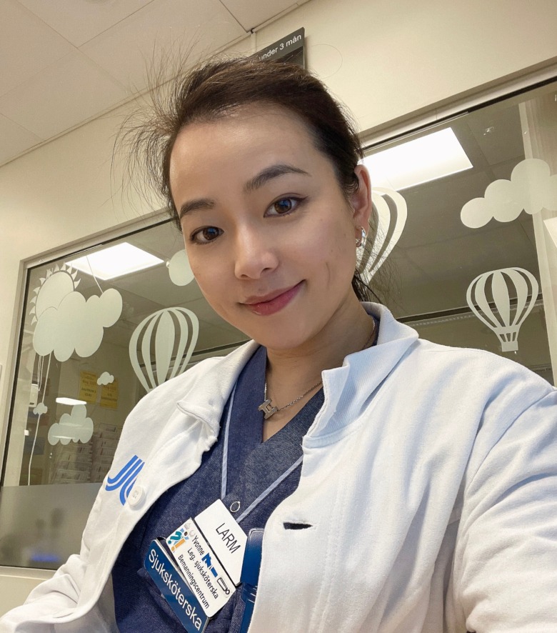 Porträtt på sjuksköterskan Yvonne Xiaowen.