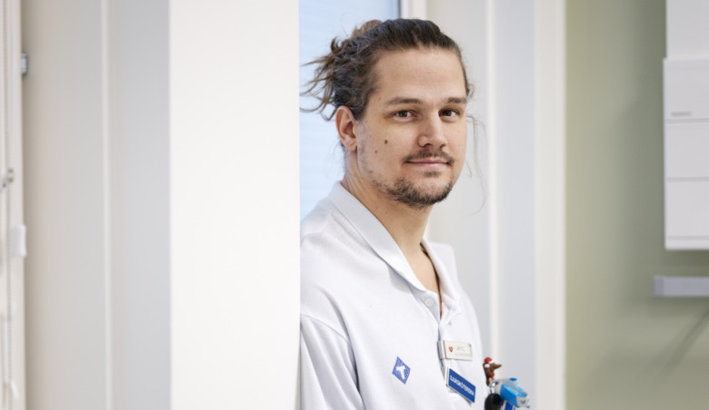 Jens Holmström är också utbildningsansvarig på akutmottagningen. Foto: Erik Abel