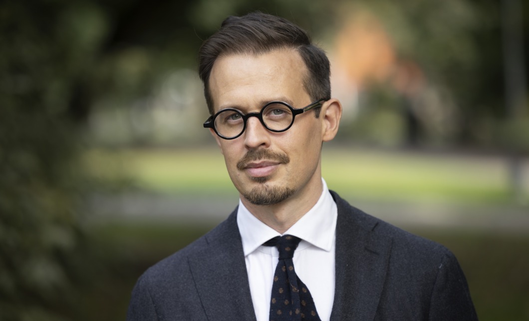 ”Den som inte lidit och gråter har inget att erbjuda i samtidens offentlighet”