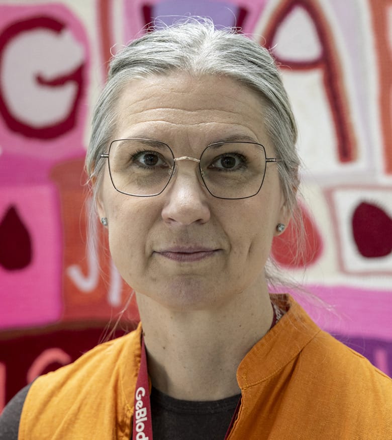 Porträttbild på Helena Samuelsson tillförordnad, biträdande verksamhetschef för klinisk immunologi och transfusionsmedicin på Blodcentralen i Malmö