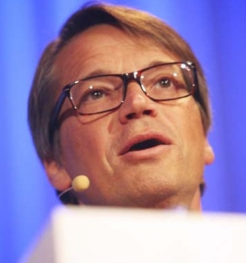 Strid om betald specialistutbildning inom regeringen