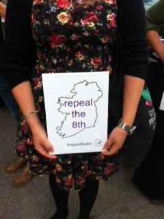 Starka protester mot Irlands abortlagar efter upprörande fall